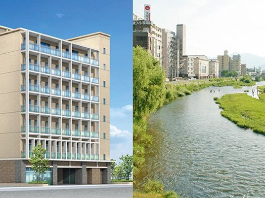 川沿いの建物外観  