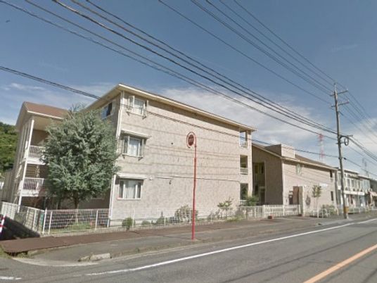 広々とした明るい外観
