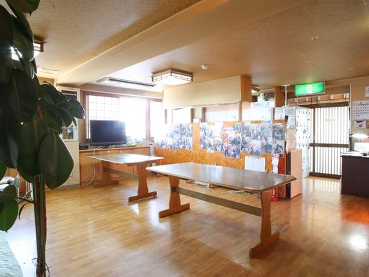 明るく開放的な共有空間