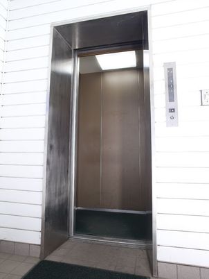 設備整ったエレベーター
