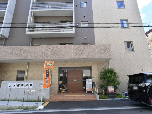 清潔感のあるエントランス