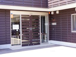 玄関先の洗練されたエントランス