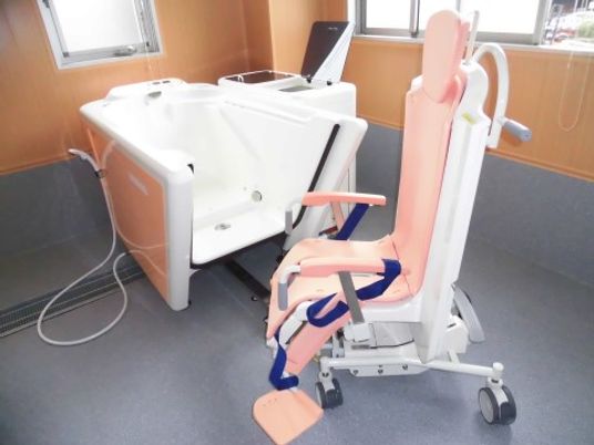 浴室用のリフト機器