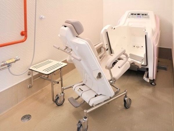 浴室用の機能的な椅子