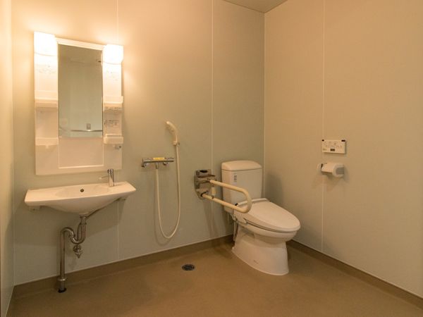 バリアフリーのトイレ設備