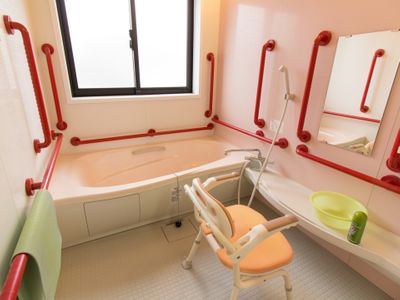 バリアフリー対応の浴室