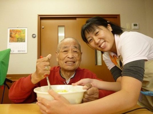 介護と笑顔の食事支援