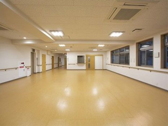 広々とした明るい空間