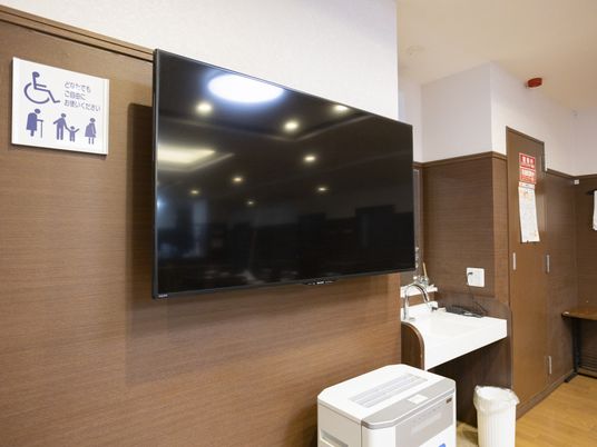 テレビ近くのスペース  
