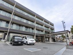 落ち着いた雰囲気の外観