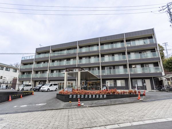 モダンな建物外観