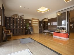 落ち着いたエントランス