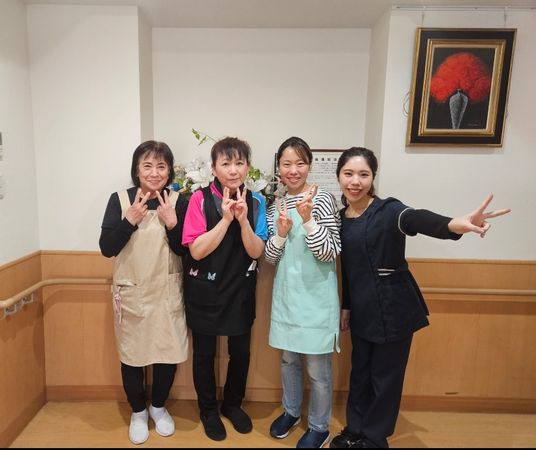 笑顔あふれるスタッフイメージ