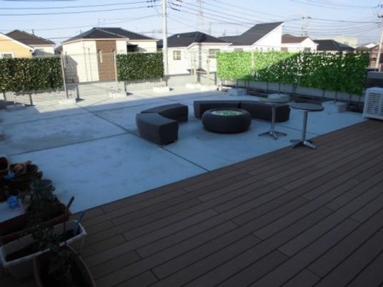 快適な居住空間のテラス