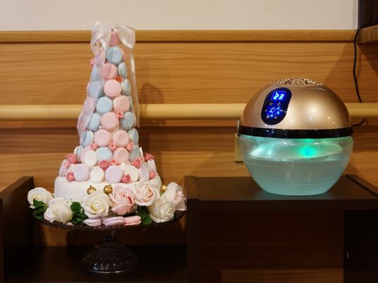 アロマディフューザーとマカロンタワー
