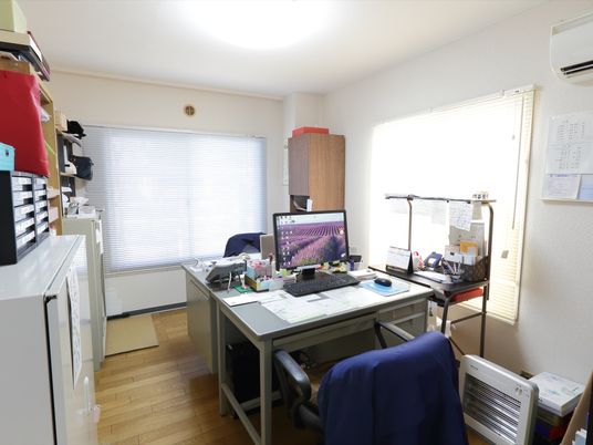 整頓されたスタッフルーム