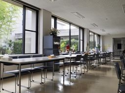 明るいダイニングルーム