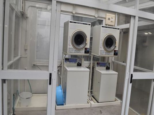 洗濯機と乾燥機付き部屋