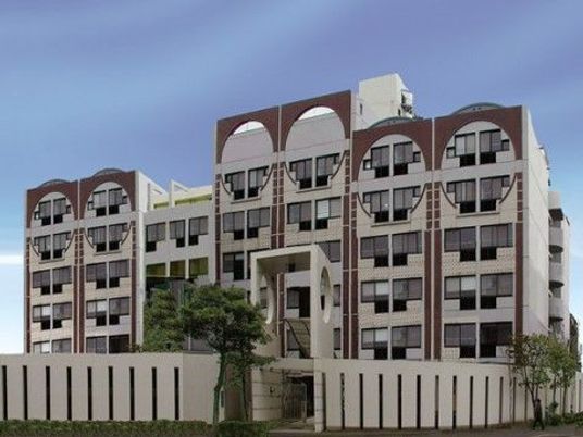 モダンな建物の外観