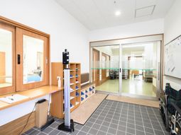 清潔なエントランスエリア