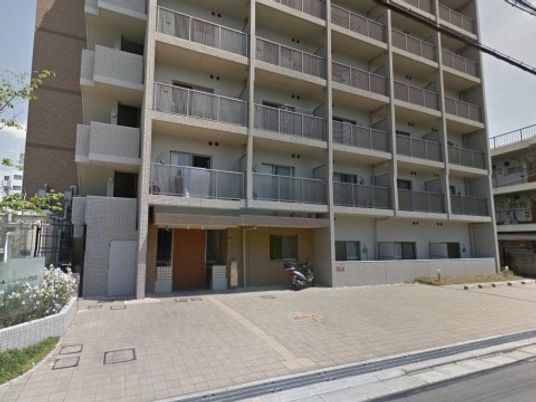 多階層建築の外観