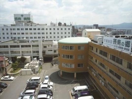 都市部にある建物の外観