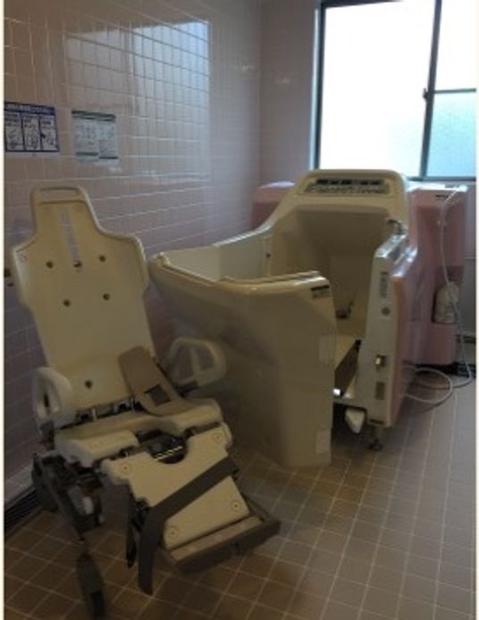 快適な入浴補助設備