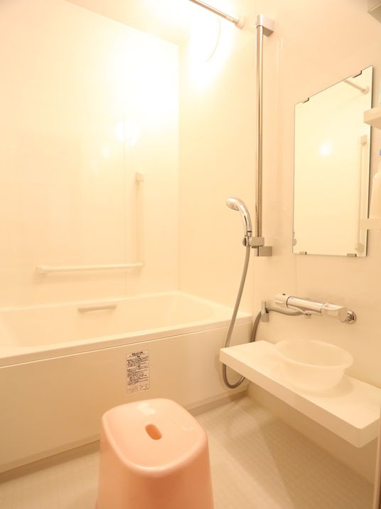 清潔な浴室の一角