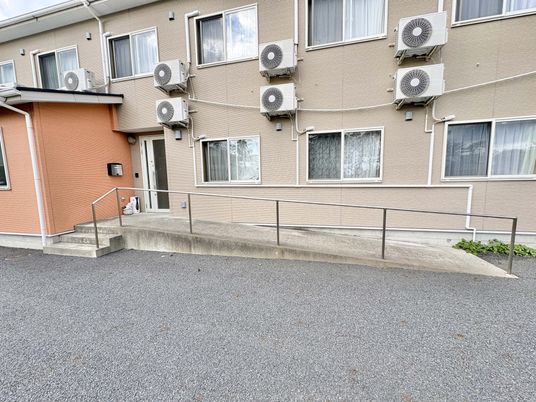車椅子用スロープの外観