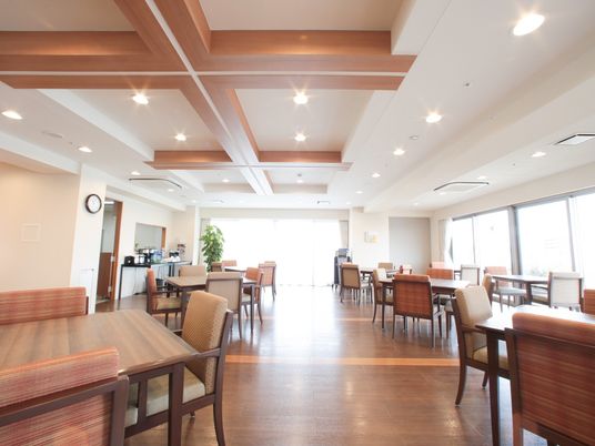 明るく広々したダイニング