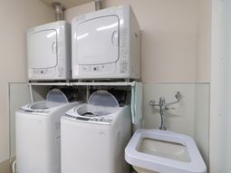 洗濯機と洗面台の設備