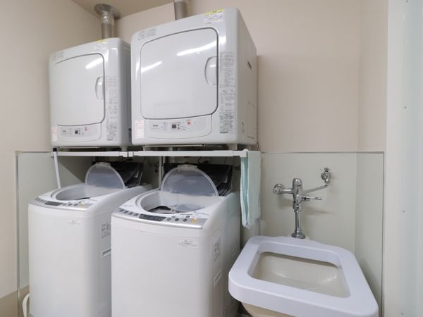 洗濯機と洗面台の設備