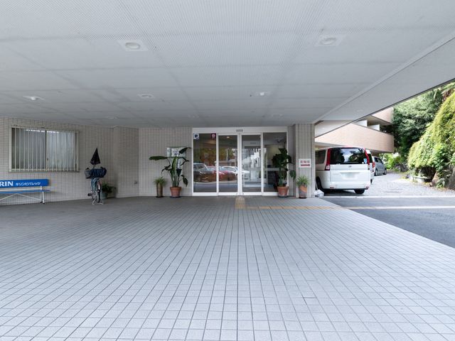 広々としたエントランス