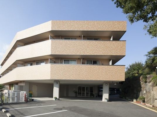 外観の建物全景  