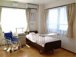 明るい居室の一角