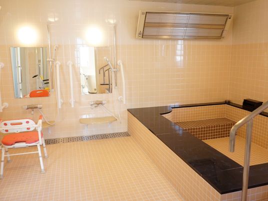 バリアフリーの浴室設備