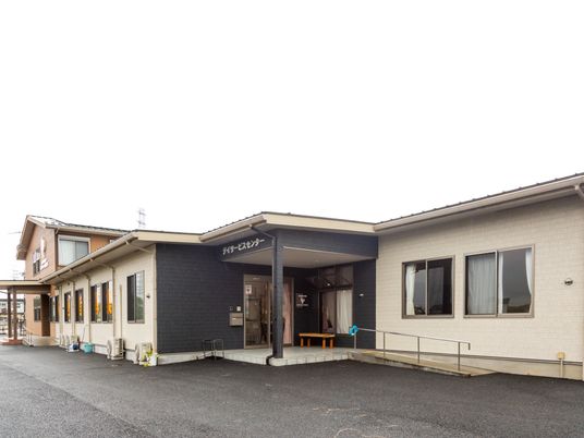 エントランスのある建物