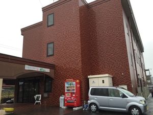 赤レンガの建物外観