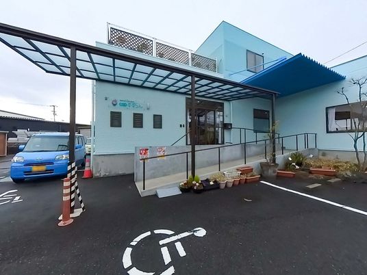 スタイリッシュな外観