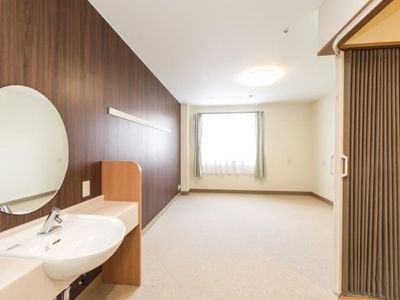 洋室の明るい居室