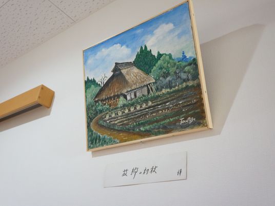壁に掛けられた絵画