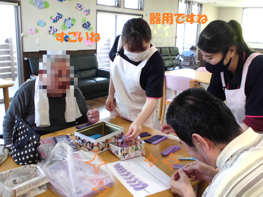 活動する人々の多目的室