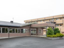 広々とした明るいエントランス