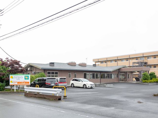 広々とした施設の外観 外観 ゆったりとした駐車スペースが確保された清潔感あるエントランスです。降り立ったその場から安心感を感じていただける環境になっています。
