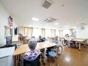 明るい共有スペース居室
