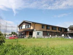 施設の外観風景