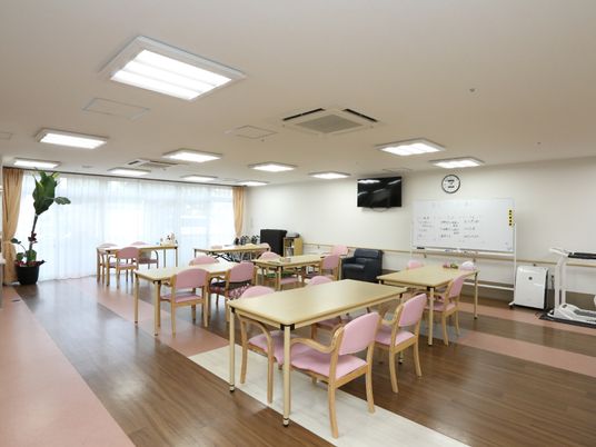 広々とした綺麗な食堂