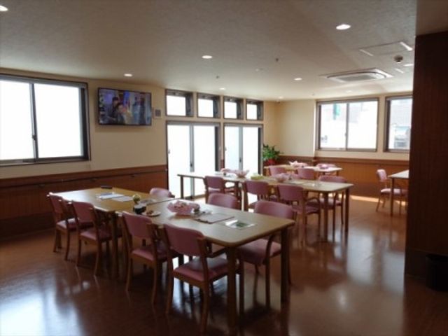明るい空間のダイニング