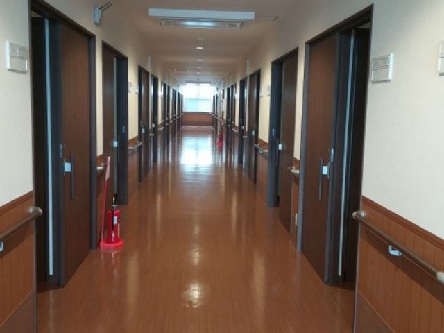清潔な長い廊下