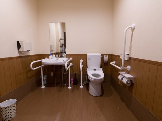 バリアフリーのトイレ空間
